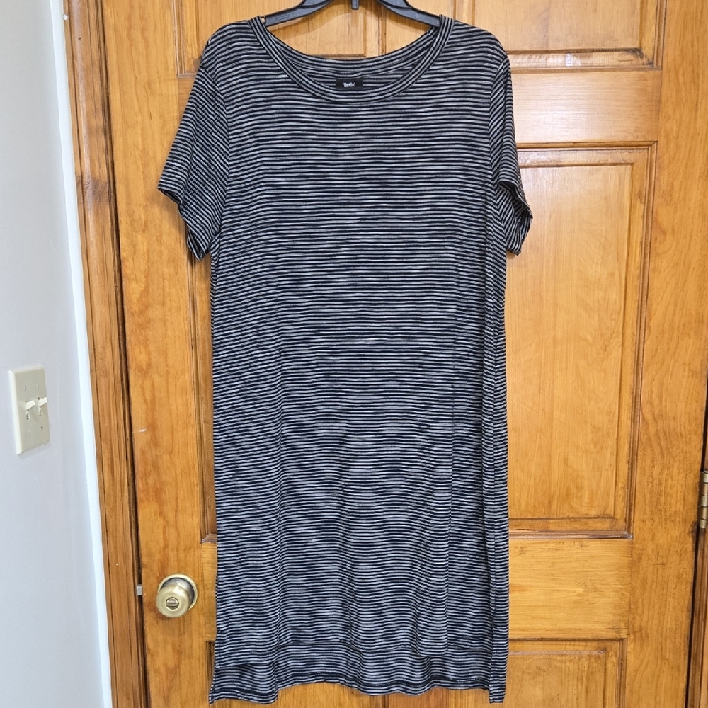 Mossimo Black and Gray Relaxed Fit T-shirt Dress